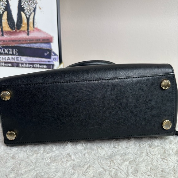 Michael Kors Ellis Large Satchel. - Picture 6 of 13